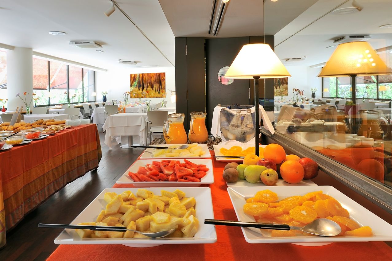 Vincci Soma Hotel Madrid Restaurant photo